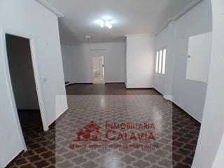 Location Local commercial  Calle enrique moreno. Local en alquiler en el centro de baeza