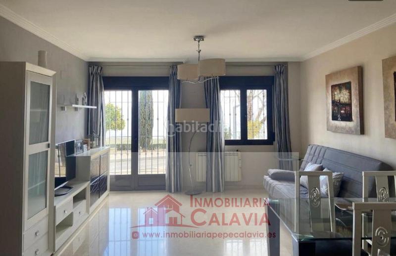 Foto 60446d9f-1ce1-4eb6-854f-9f43da61d847. Apartamento piso amueblado en venta en zona murallas en Baeza
