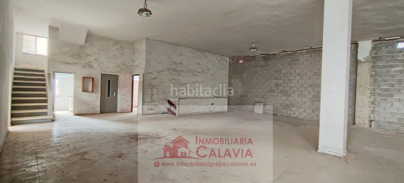 Foto 0163e0a3-35e7-4b58-b5b4-6d85d53081ec. Nau industrial a Martos