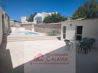 Chalet à Baeza. Chalet en la yedra