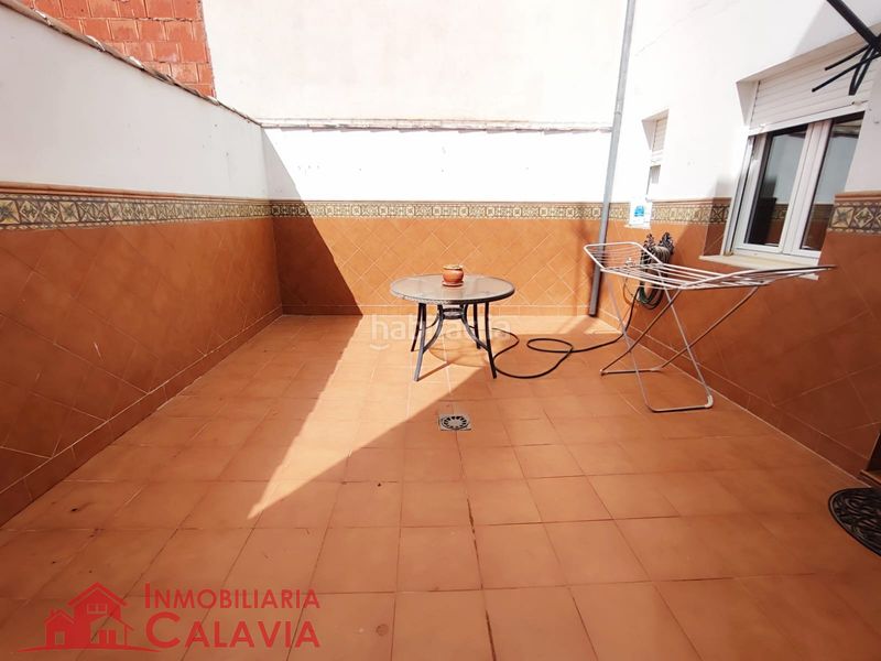 Foto 7b694796-6930-44fc-9e4c-fc2c3c2fc043. Casa amb xemeneia calefacció aparcament a Baeza