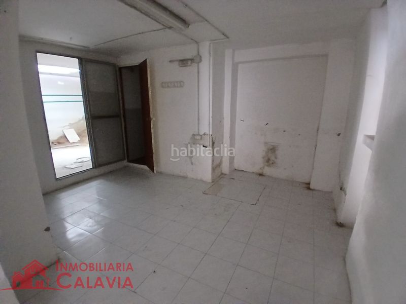 Foto 85137978-d4e5-4a69-918b-a9949738db95. Lloguer local comercial a Baeza