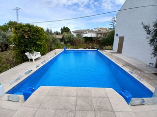 Chalet in Baeza. Precioso chalet en venta en la yedra