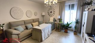 Flat in Baeza. Precioso piso en la zona de machado