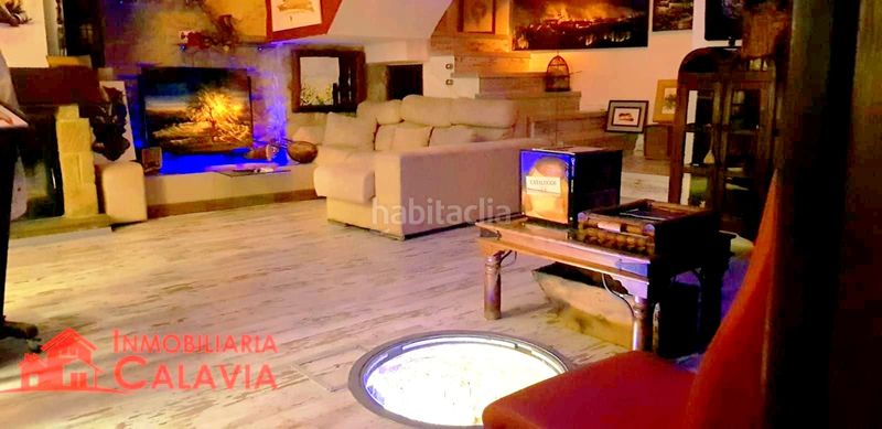 Foto 9afbeb1a-353c-4ee0-9095-fe71a81d02c5. Casa amb xemeneia a Baeza