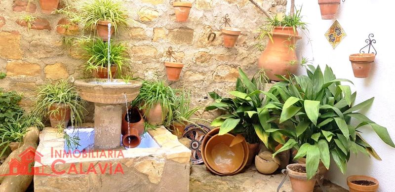 Foto d4b5fc0f-4d04-43f3-acfa-05455b8a22e7. Casa amb xemeneia a Baeza