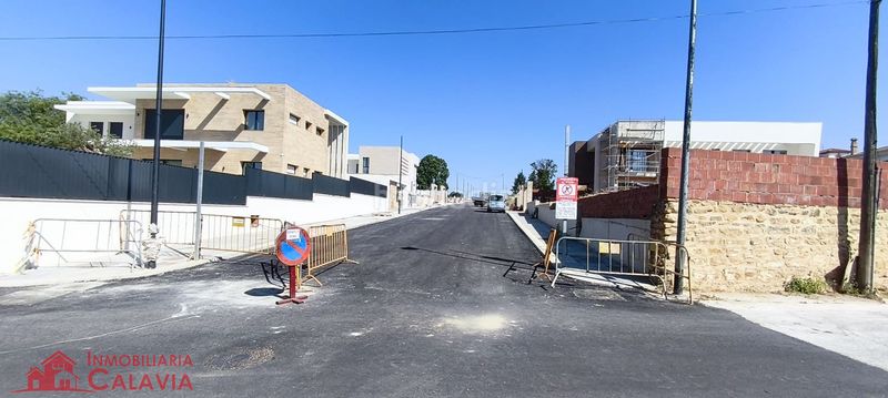 Foto 512adfd4-1fb0-446e-8101-46e3a048e429. Terreny residencial a Baeza