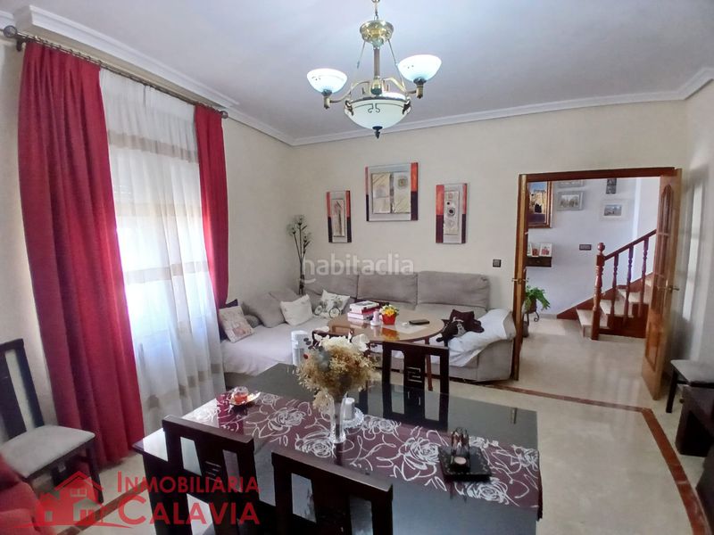 Foto 66ab4194-8fe5-4610-b6cf-1b91a8326921. Casa a Baeza