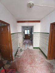 Maison à Baeza. Gran oportunidad: casa para reformar con infinitas posibilidades