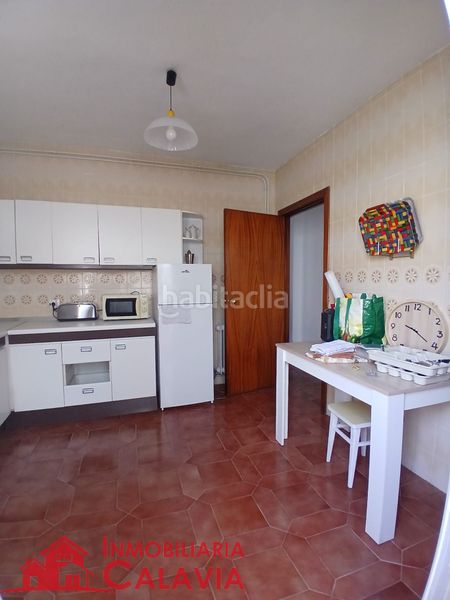 Foto bdfc21f9-8a21-49ae-a499-ba00c1b0a975. Lloguer pis a plaza españa 5 a Baeza