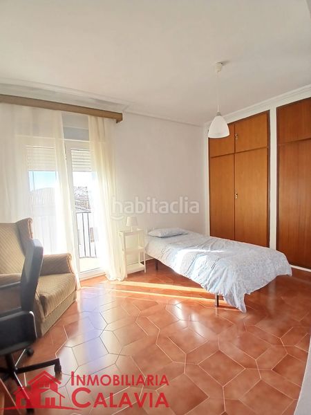 Foto f30cd8db-a620-46ca-a1ae-3adb19911a77. Lloguer pis a plaza españa 5 a Baeza
