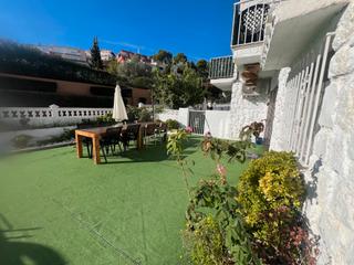Appartement à Avenida dinamarca 22. Apto bajo en las atalayas