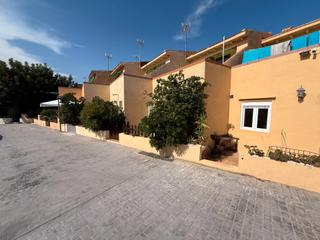 Maison jumelée à Carretera de l estación 75. Chalet adosado en venta en peñiscola
