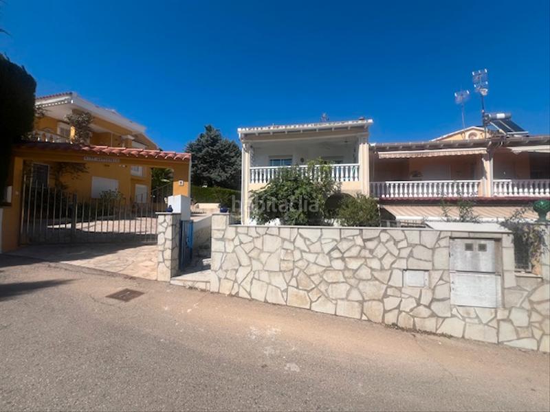 Foto 8ed34a37-4de6-4684-9fa2-3151698bb5e2. Casa adosada en carretera de l estación 113 chalet adosado esquinero en Peñíscola