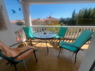 Casa adossada en Carretera de l estacin 113. Chalet adosado esquinero