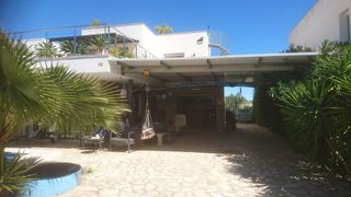 Xalet  Camí de cervera 5. Chalet con piscina privada, muy cercano a la playa
