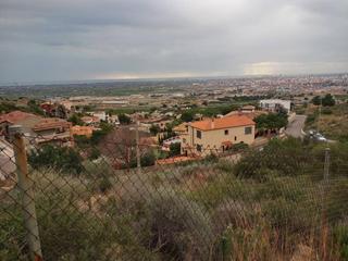 Terreny residencial a Estadio Castalia. Terreno en venta en norte