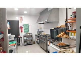 Local commercial à Ensanche - Parque del Oeste. Local en venta en sur