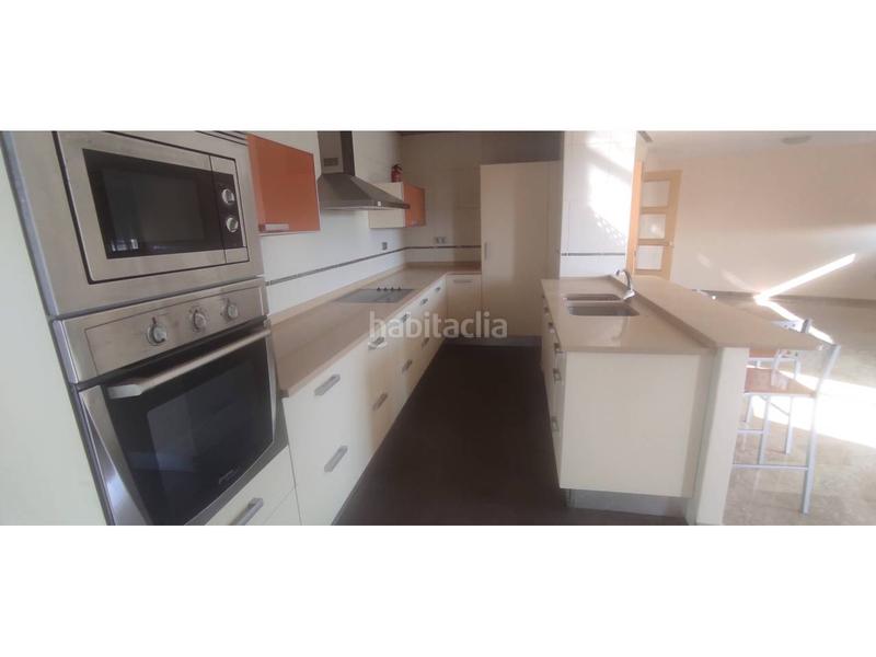 Foto 13ab38c9-5424-4af3-be39-695a061e8d01. Àtic amb aparcament a Centro Almazora / Almassora