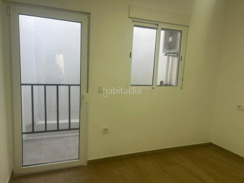 Foto f110cba4-0e98-44a5-9516-fb64a27a1200. Casa in Plaza Illes Columbretes Castellón de la Plana