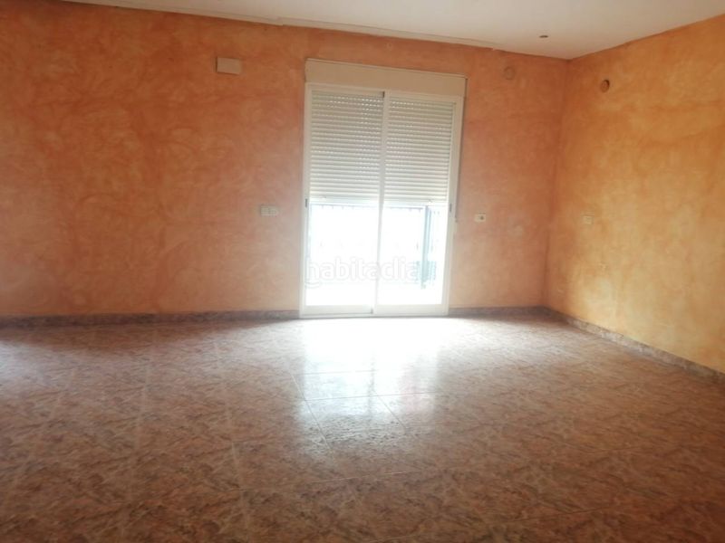 Foto a8359bea-1b09-4d01-8093-75662aadef66. Edifici a Centro Almazora / Almassora