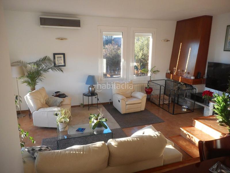 Foto 5b3673b8-8da5-4006-bfc8-16d6bde1e9b6. Casa con camino riscaldamento parcheggio in Vallirana