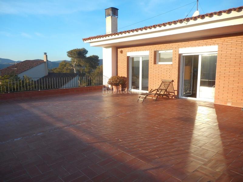 Foto cddbd2b9-4fe7-439b-9517-e56edaa29835. Casa con camino riscaldamento parcheggio in Vallirana