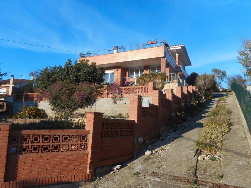 Foto cff20e5a-382f-46ca-8968-57b09ecdab41. Casa con camino riscaldamento parcheggio in Vallirana