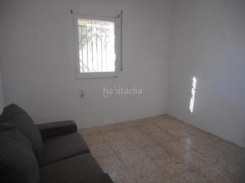 Foto 05360f61-edae-4e99-966e-f124a4dc92fd. Casa amb xemeneia aparcament a Vallirana