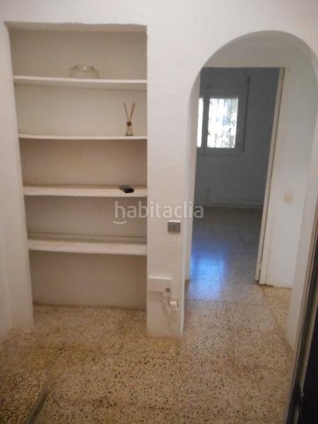 Foto 0a7b6944-650f-4f35-aaa4-e9f855c36547. Casa amb xemeneia aparcament a Vallirana