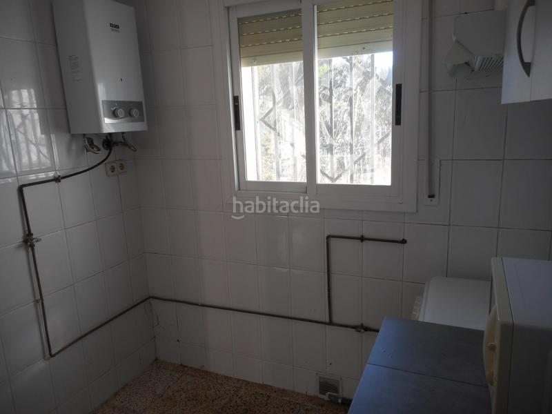 Foto 15bf9448-7bb5-41cf-9514-7521d8cef12b. Casa amb xemeneia aparcament a Vallirana