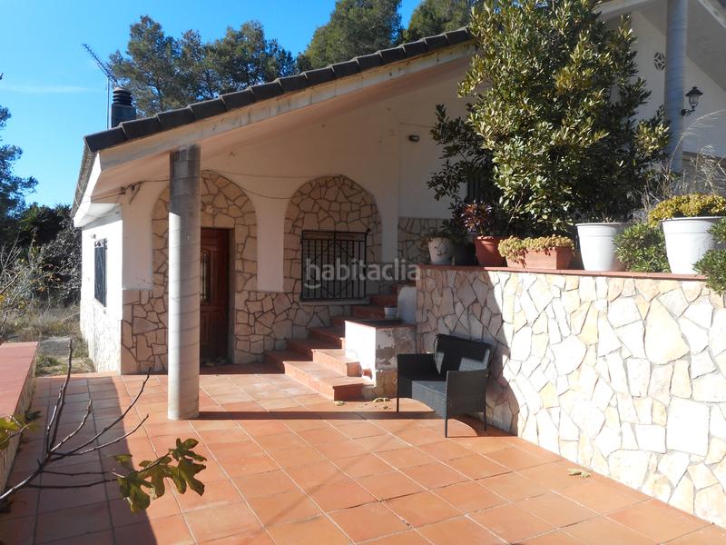 Foto 33a4c6f4-4b55-4614-b302-e3a8e7d3bb50. Casa amb xemeneia aparcament a Vallirana