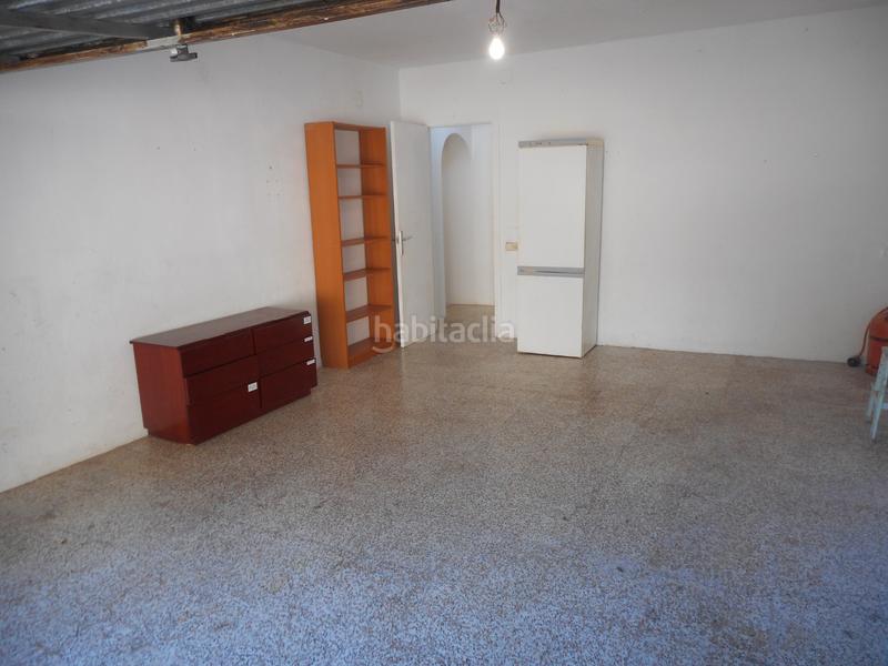 Foto bc30e46d-b936-42b5-9ad6-8dc96d924d2f. Casa amb xemeneia aparcament a Vallirana