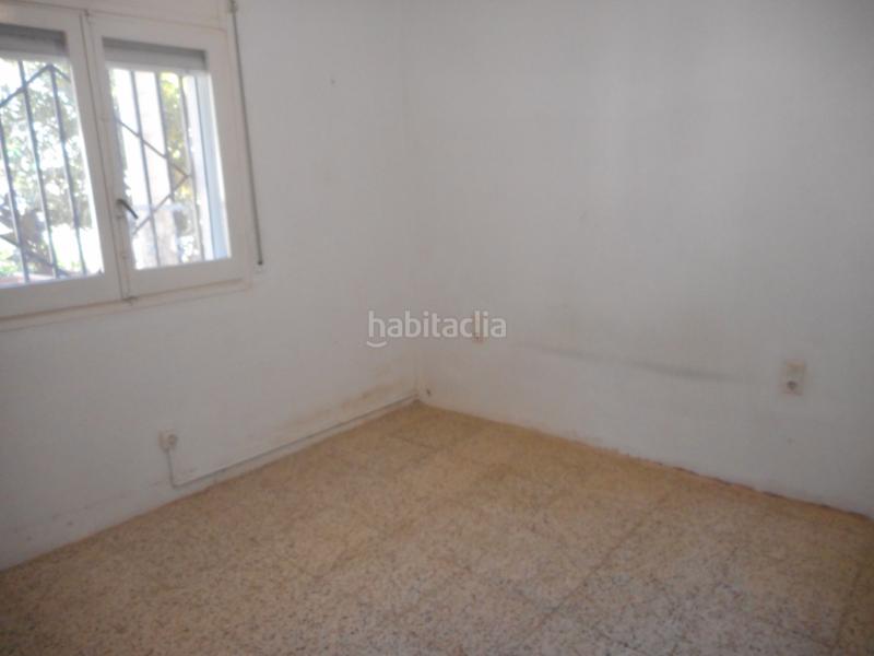 Foto f6f61631-cee3-4972-8a42-eb91b5317744. Casa amb xemeneia aparcament a Vallirana