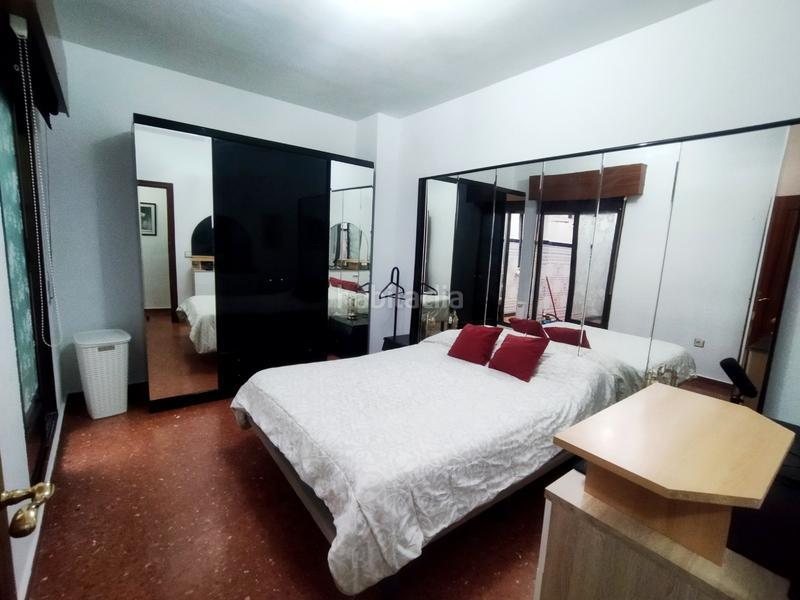 Foto f0b94ac7-a264-4c43-9265-3e8869500a28. Piso en Ctra. Circunvalación - La Magdalena Jaén