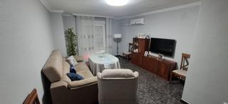 Etagenwohnung in Torredelcampo. Magnífico e impecable piso en zona fuente nueva