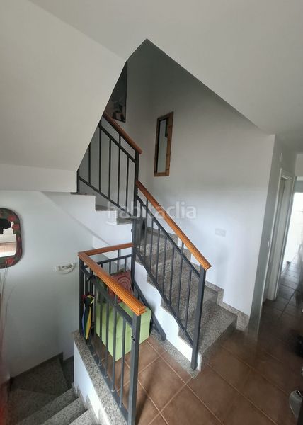 Foto d6566f22-8edb-4a51-b514-68d8995dee0d. Casa adossada amb calefacció aparcament piscina a Guardia de Jaén (La)