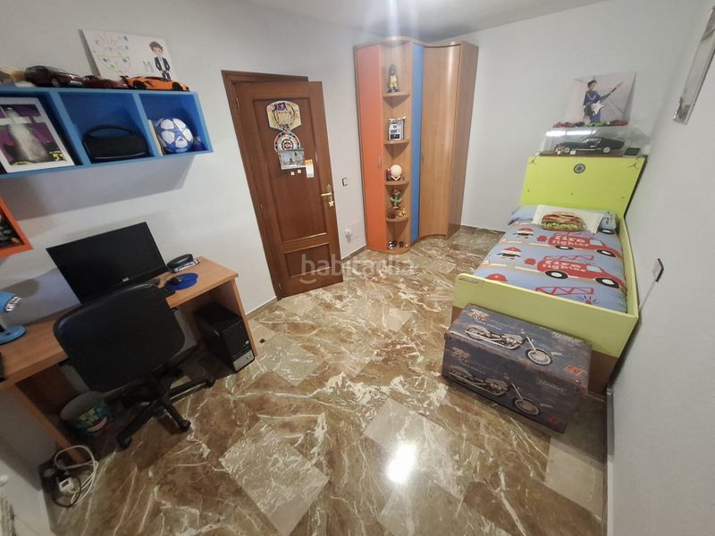 Foto 590b76fb-c17c-49d9-aef0-0f8612e749d8. Maison jumelée avec cheminée chauffage parking dans Jaén