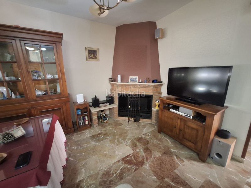 Foto 593d0d9b-04e6-46a1-ba83-eea0836a3026. Maison jumelée avec cheminée chauffage parking dans Jaén