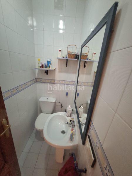 Foto 5cd3b8a1-4a3d-4c94-9d48-a977fd3ee833. Maison jumelée avec cheminée chauffage parking dans Jaén
