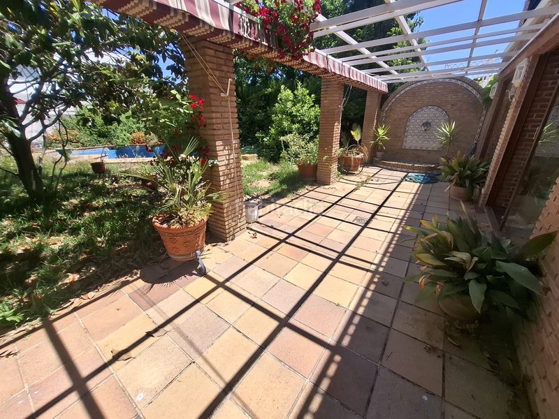 Foto 00cdc4f0-c9c4-4b96-9b33-287a44140299. Casa adossada amb xemeneia calefacció aparcament piscina a Jaén