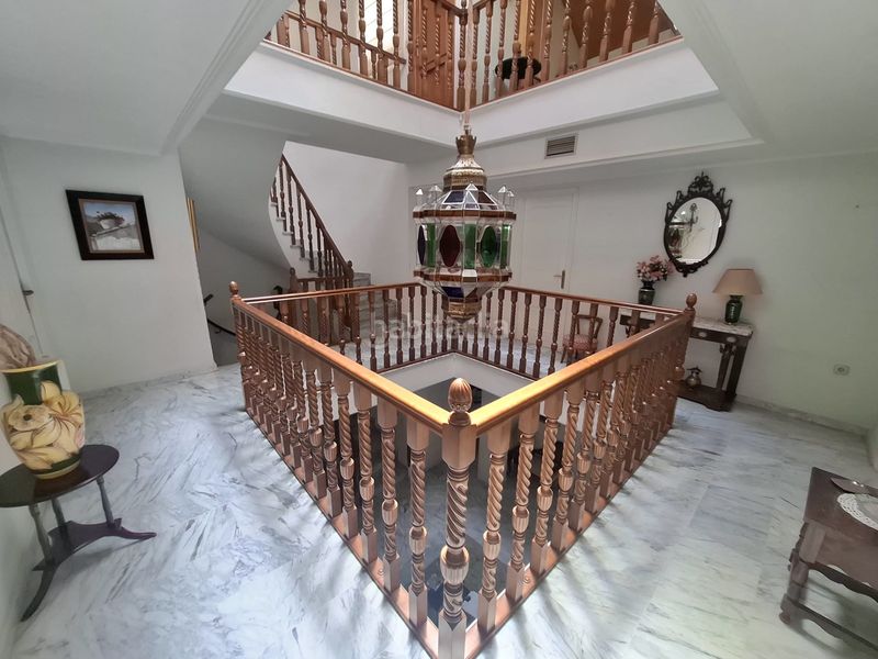 Foto 6dacb872-ab37-4fa1-85d1-fb1fac9a9800. Casa adossada amb xemeneia calefacció aparcament piscina a Jaén