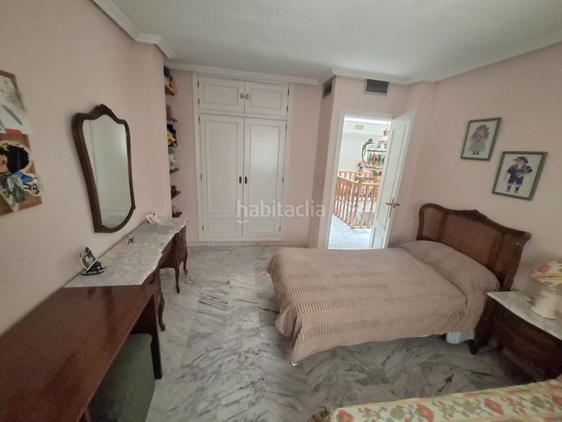 Foto 86122976-fce2-4071-bb89-fe29870e79e2. Casa adossada amb xemeneia calefacció aparcament piscina a Jaén