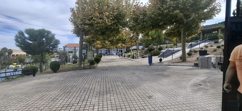 Foto bbe9e354-918a-43fa-a727-4f9f1dc7fcc5. Casa adossada amb xemeneia calefacció aparcament piscina a Jaén