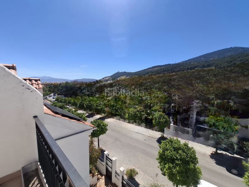 Foto ee5a7681-999b-49fa-9953-f553e608c0d2. Casa adossada amb xemeneia calefacció aparcament piscina a Jaén