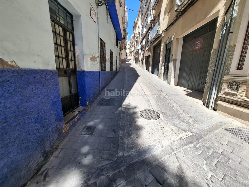 Foto fec97a6c-3f17-4335-b9e0-8c1deb6b5292. Aparcament cotxe a calle arroyo de san pedro 7 a Jaén