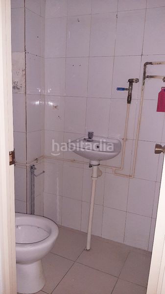 Foto e38a8cef-b5d1-4383-be06-389df163c3a3. Affitto locale commerciale in Barrio de Zaidín Granada
