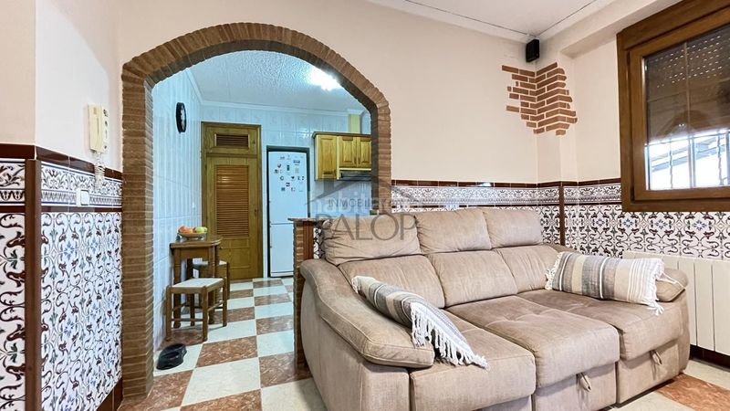 Foto c3bb3438-e336-4239-9930-707ce0142e62. Casa amb calefacció aparcament a Pobla Llarga (la)