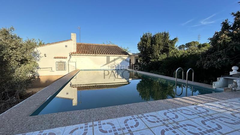 Foto f8f2f97f-e2bd-4c6c-8ae9-54b418492b15. Masia amb piscina a Rafelguaraf