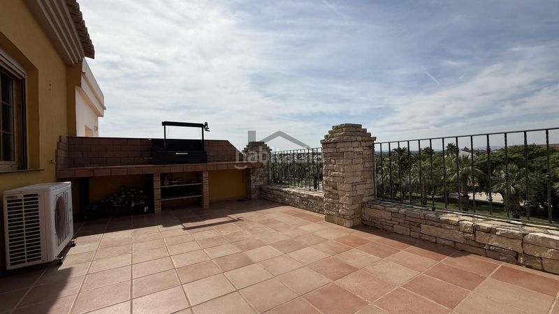 Foto a66ac25a-1f8d-4bb5-b390-178430ec31d8. Casa adossada amb calefacció aparcament piscina a Carcaixent